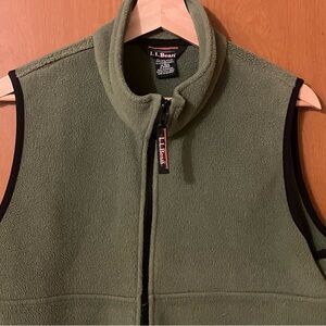 L.L. Bean Women's Moss Green Fleece Full Zip With Pockets Vest Size Medium